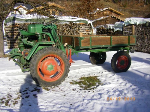 Lanz Traktor Bild 1_angepasst.jpg