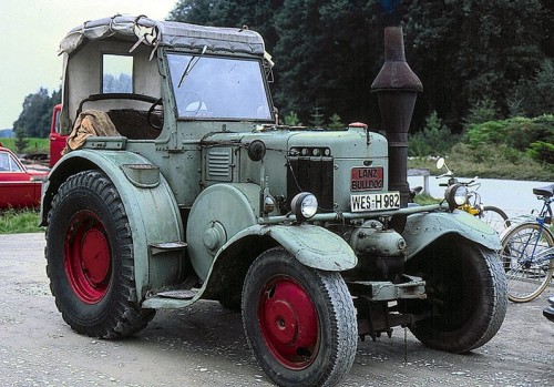 lanz-bulldog-d-9531-hr-8_lj62vfj4.jpg